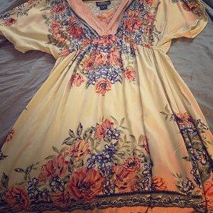 V-neck floral dress